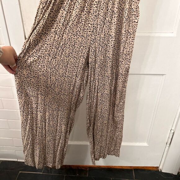 Jessica Simpson cheetah Jumpsuit - Picture 4 of 8